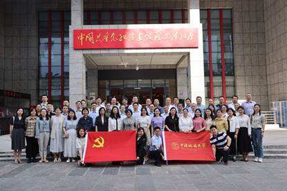 说明: //zzb.zmavapp.com/__local/2/B1/50/0C0CABEA2A41D3729482AFF62B9_DD31E0EC_72A1E.jpeg